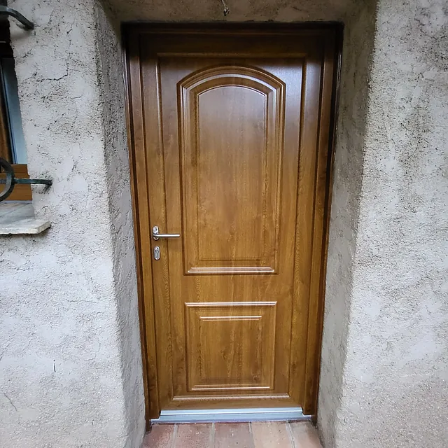 Rénovation d'un Porte entrée PVC à Roquebrune sur argens